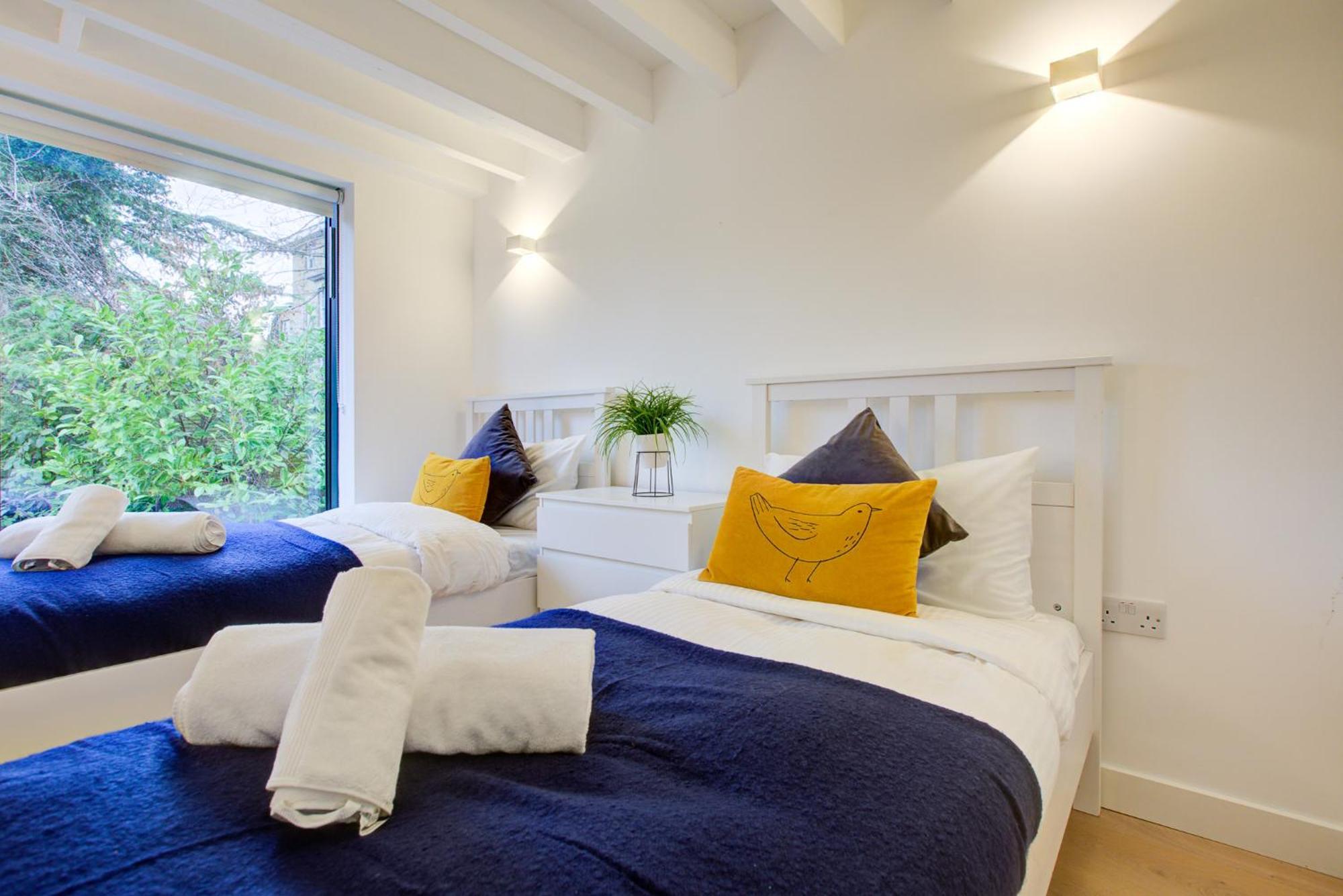 Neoteric Home Wimbledon Village London Bagian luar foto